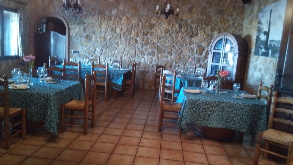 Hotel Vinedos Y Bodegas El Castillo Вільярробледо Екстер'єр фото